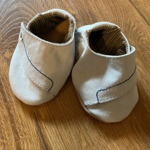FREE Baby shoes